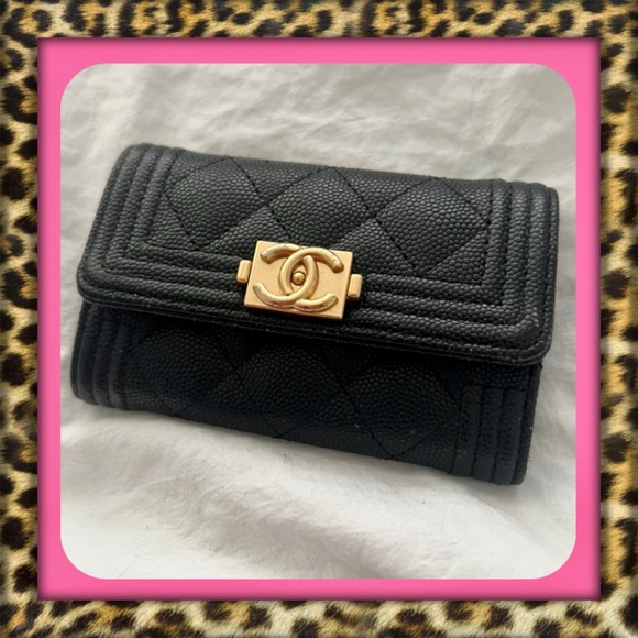 👑✅PRICE FIRM✅ Small Black Fashion Card Case with Gold Front Button Plate - Picture 1 of 15